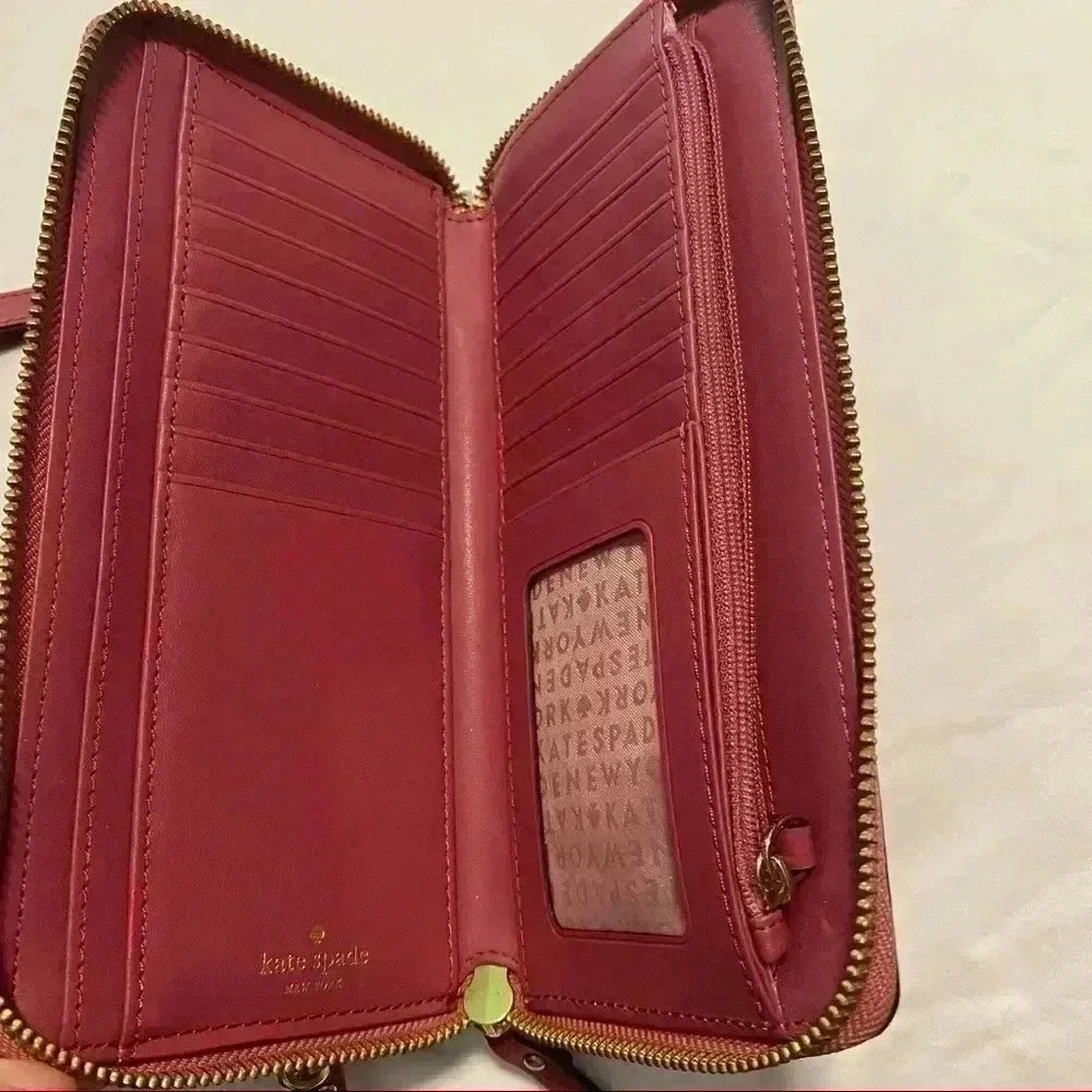 Kate Spade Wallet With Wristlet